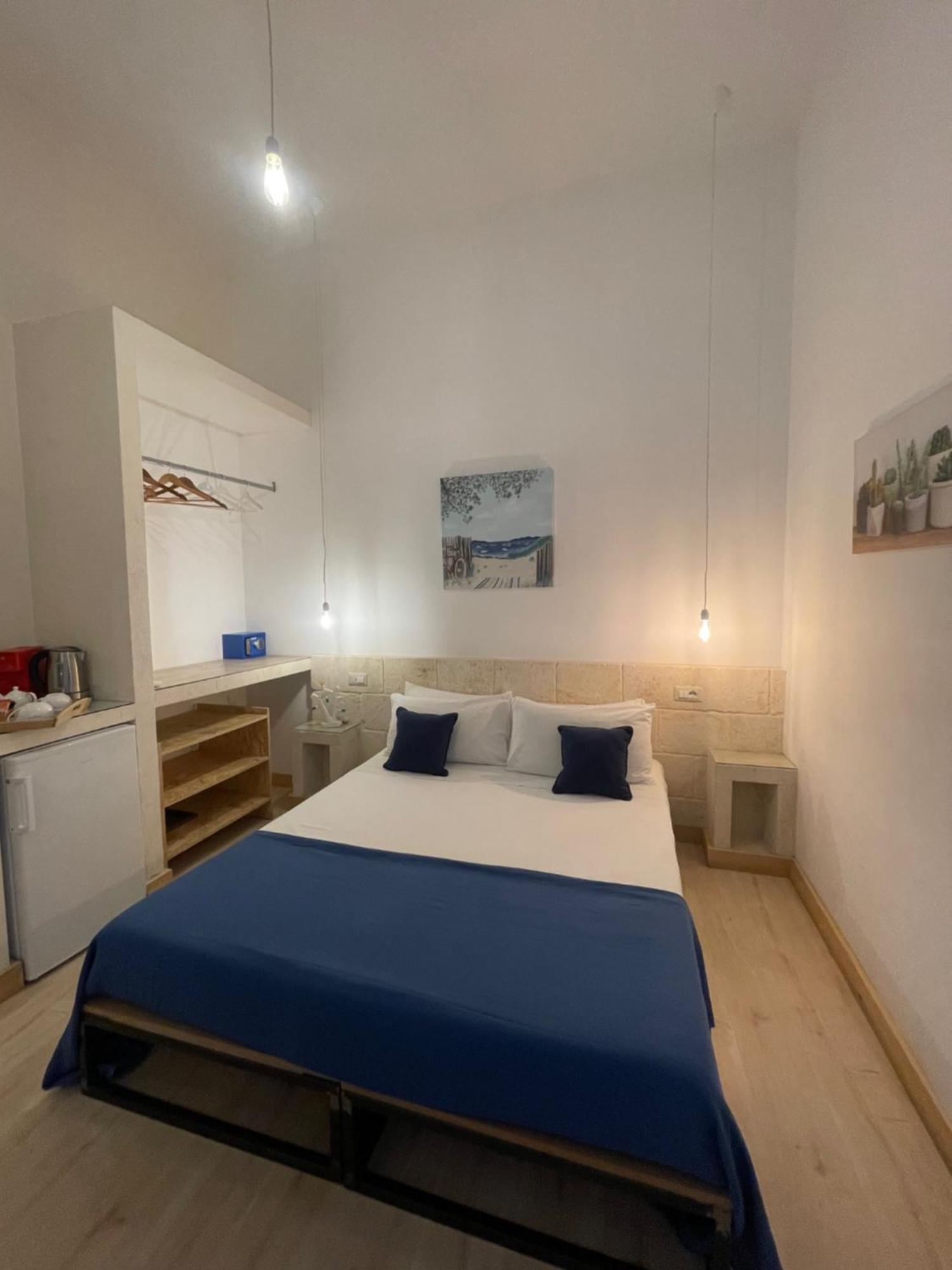 D'Angio Rooms-Manfredi Homes&Villas マンフレドーニア エクステリア 写真