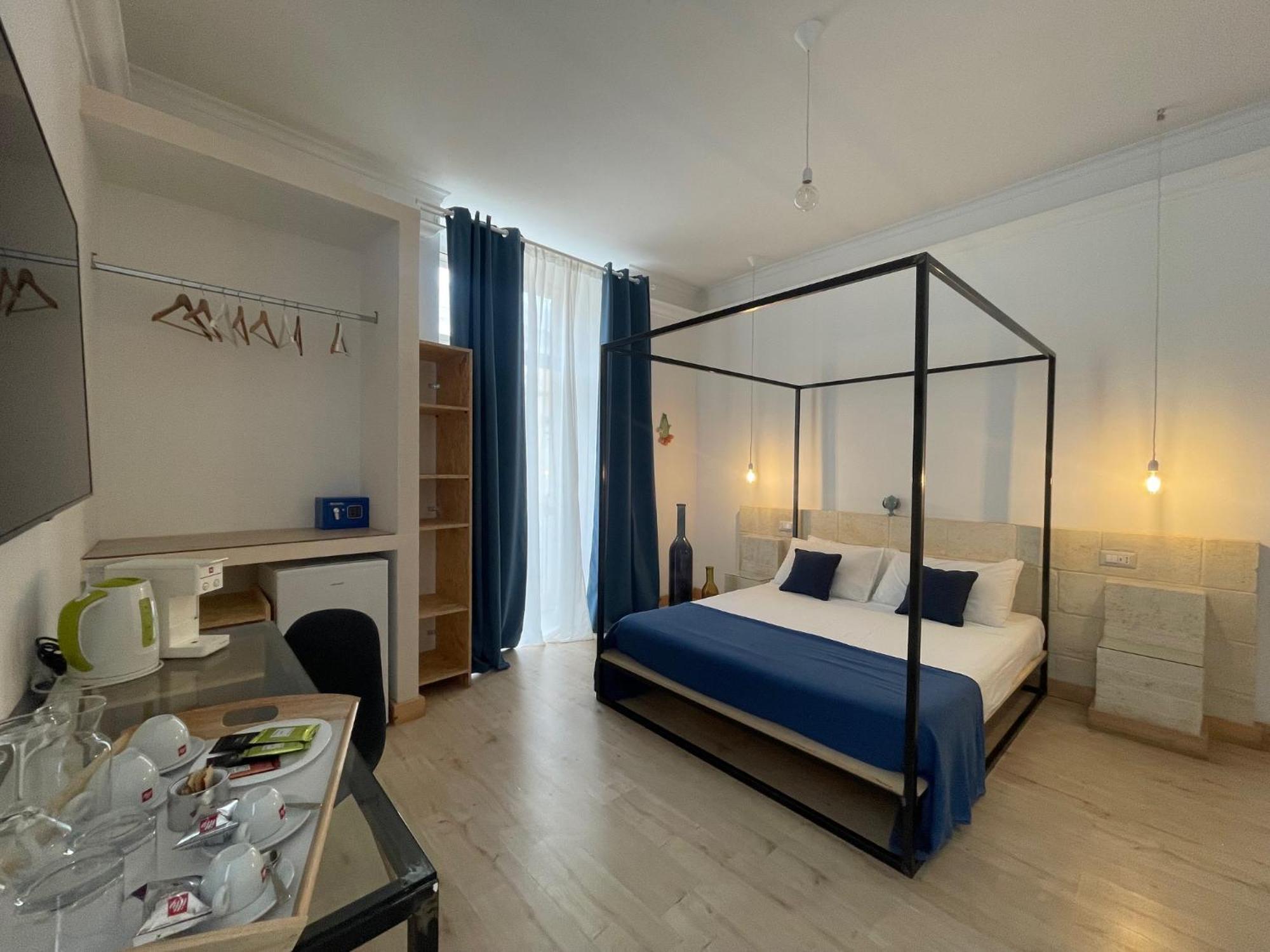 D'Angio Rooms-Manfredi Homes&Villas マンフレドーニア エクステリア 写真